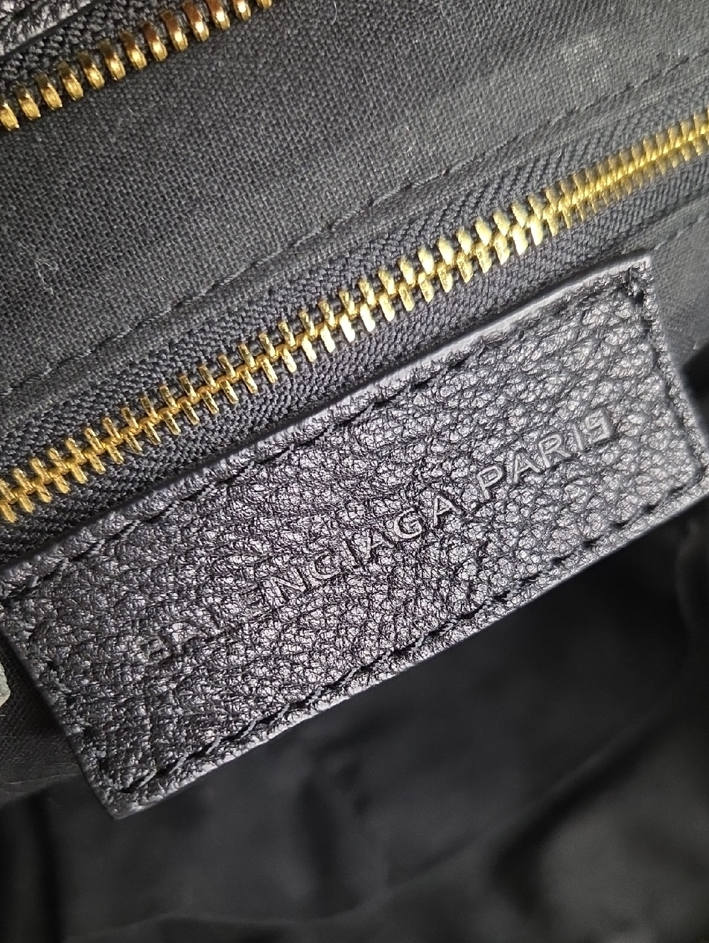 Balenciaga City Bag - Picture 5 of 16